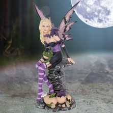 Fata Amethyst e cuccioli by Nemesis now
